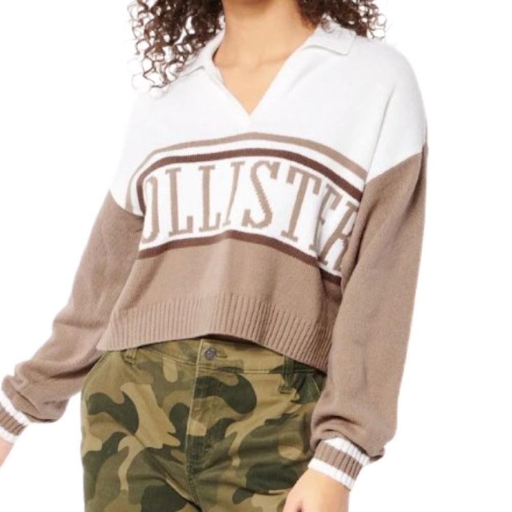 Hollister Cropped Oversized Logo Polo Sweater in Tan & White Size Small
